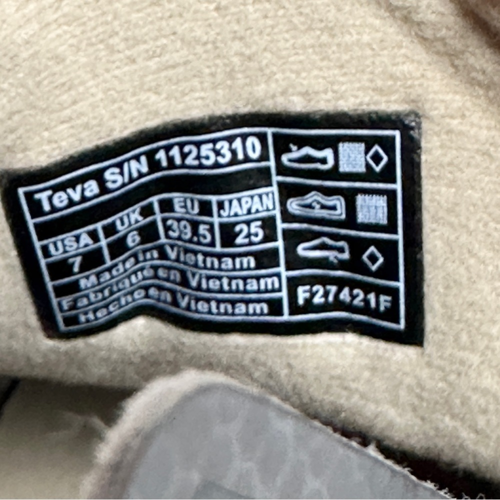 Teva ReEMBER Mid Slip-On Quilted Outdoor Bootie in Gray Mens Size 7 - Picture 10 of 11